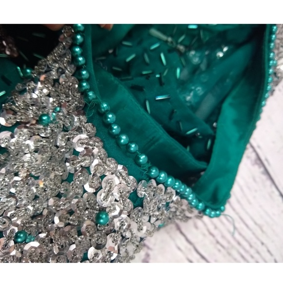 80s silk heavily embellished green dress - Picture 5 of 5